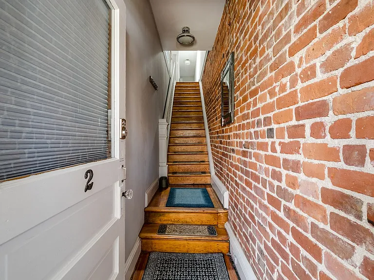 2507 Floyd Ave — Photo 3