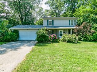 1650 Stonehaven Rd, Madison, OH 44057