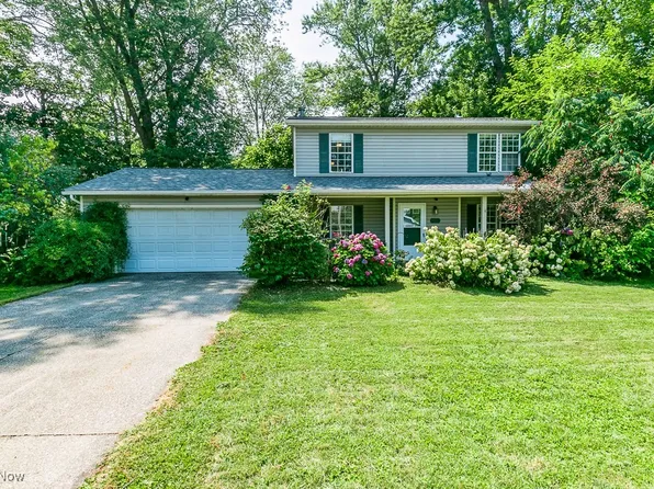 1650 Stonehaven Rd, Madison, OH 44057