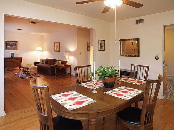 Dining Room with Flow