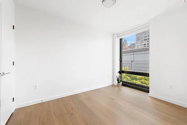 Rented by Compass | media 14