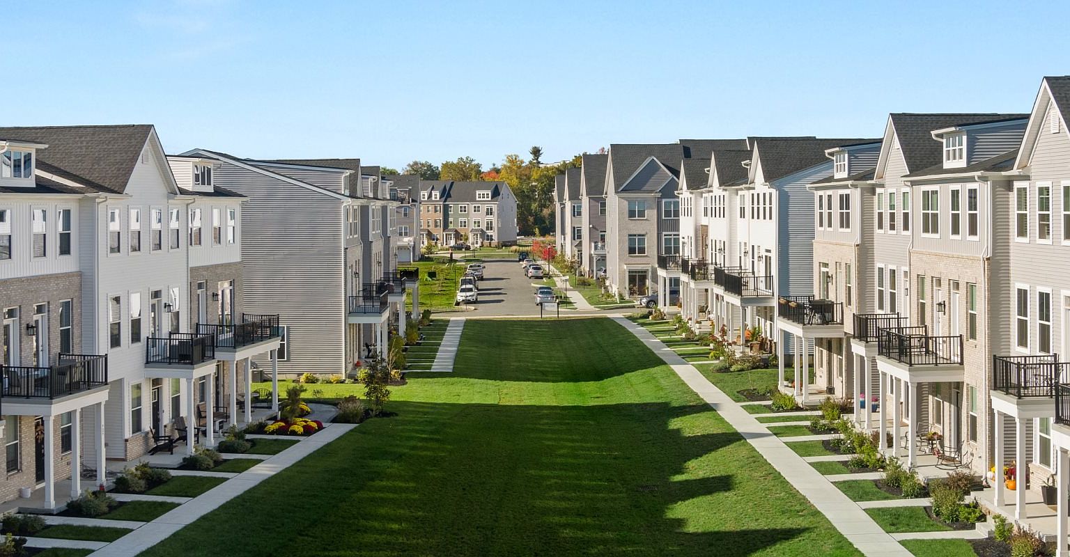 River Pointe River Pointe Pinehurst Townhomes by Lennar in Bridgeport