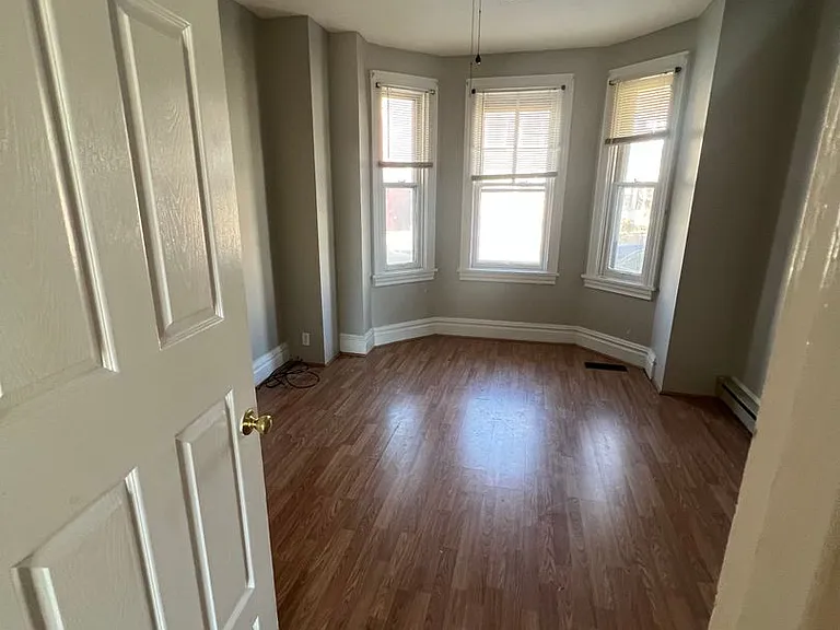423 N Hanover Street — Photo 24