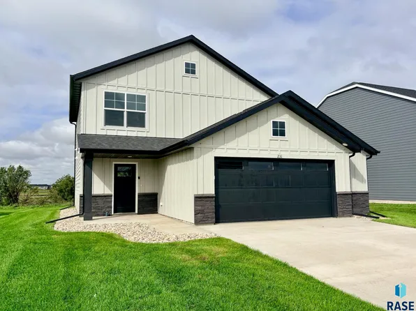 231 Thelma Ave, Harrisburg, SD 57032