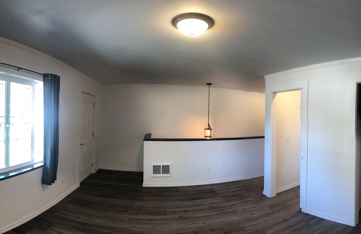 1 bed, 1.5 bath, 690 sqft, $1,000 — Photo 2