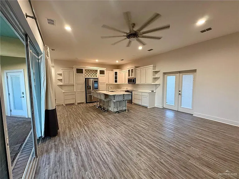 3403 Lago Washington — Photo 3