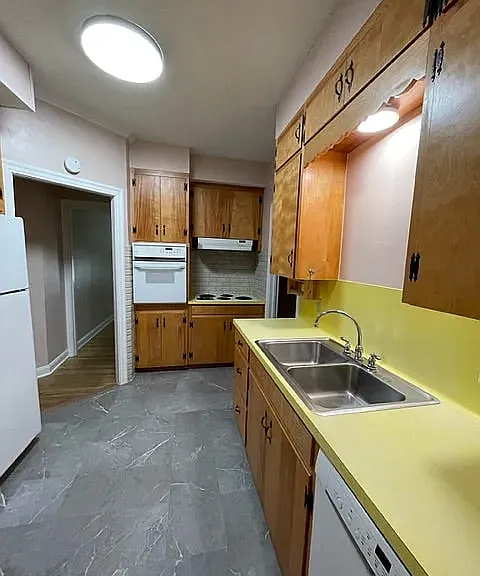 1628 Palma Plz — Photo 10