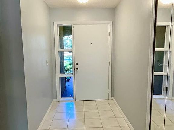 3rd image of 992 Papaya Ln