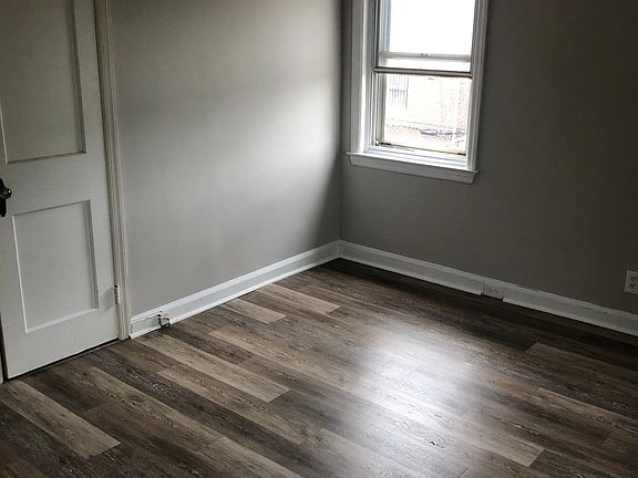 5th image of 1200 Stirling St Floor 2