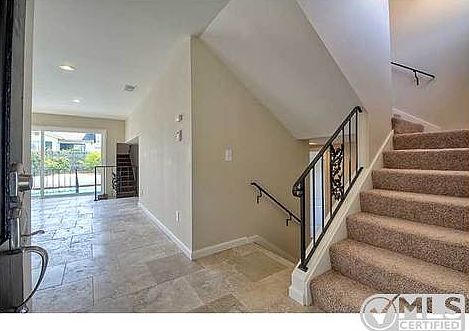 3rd image of 7001 Petit St