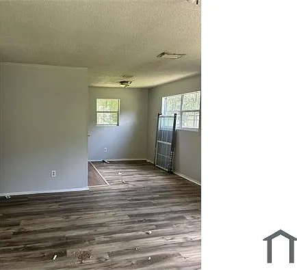 1337 Stewart Rd — Photo 10