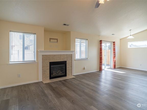 4th image of 805 S Tyler Court