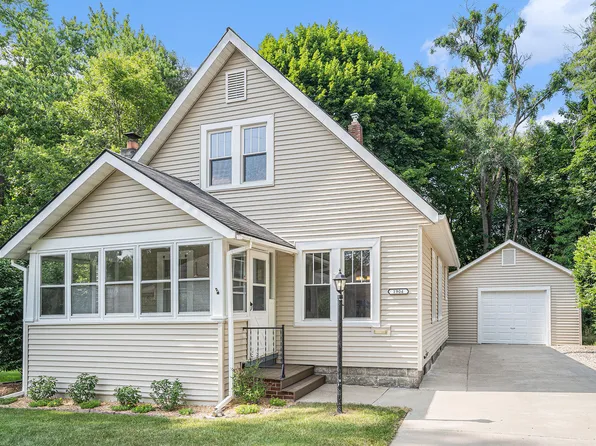 1904 W North St, Kalamazoo, MI 49006