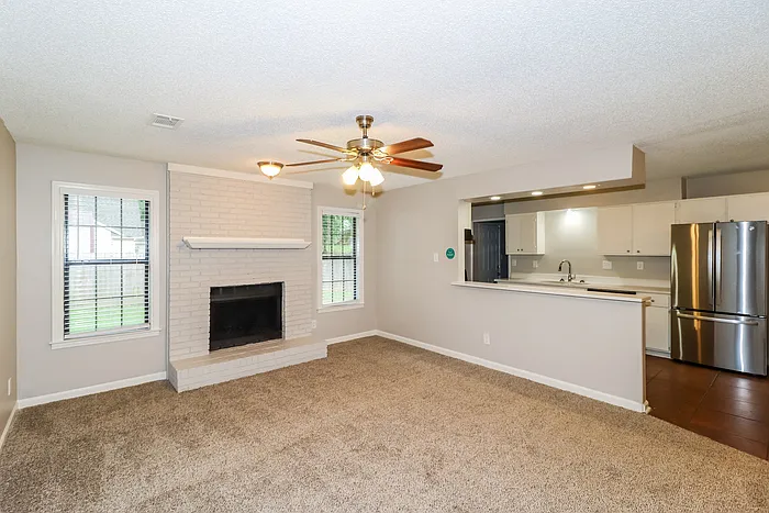 3016 Shade Tree Cv — Photo 6
