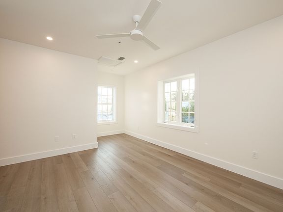 5th image of 1110 Truman Ave