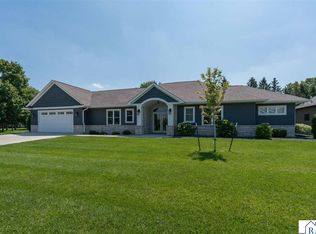 617 Marie Ln, North Mankato, MN 56003