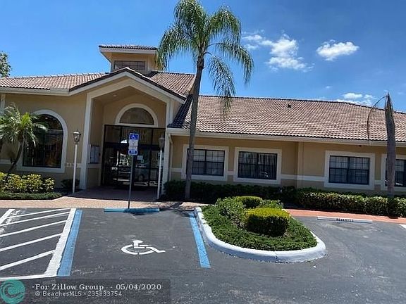 2nd image of 301 Palm Way APT 201