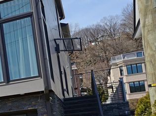 45 Myrtle Ave, Edgewater, NJ 07020