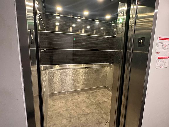 2nd image of 870 New York Ave #8