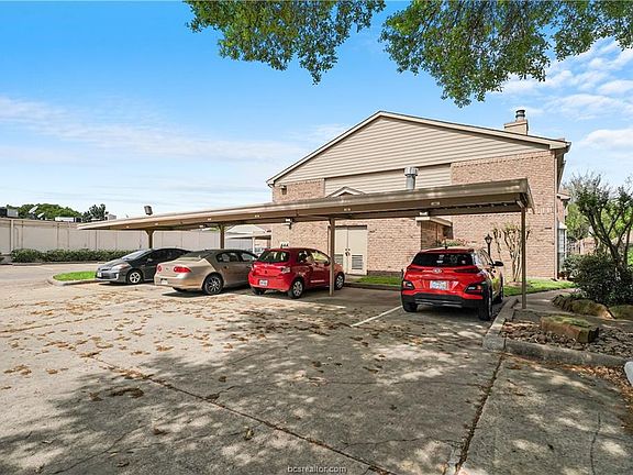 3rd image of 10615 Briar Forest Dr APT 506