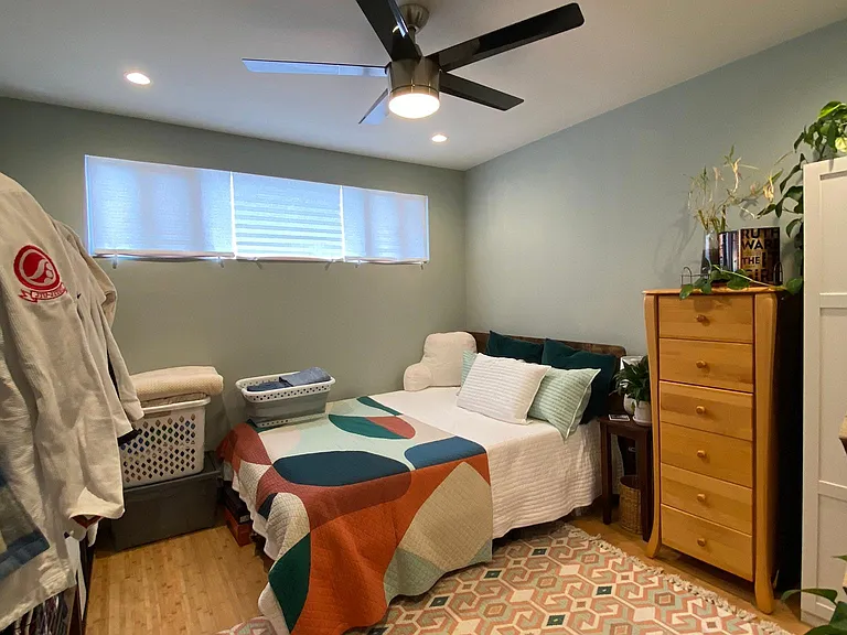 2111 E Bermuda St #5 — Photo 12