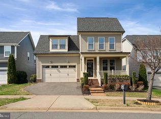 2416 Glouster Pointe Dr, Dumfries, VA 22026