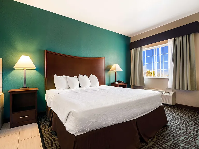 700 SW Fairlawn Rd #201 — Photo 12