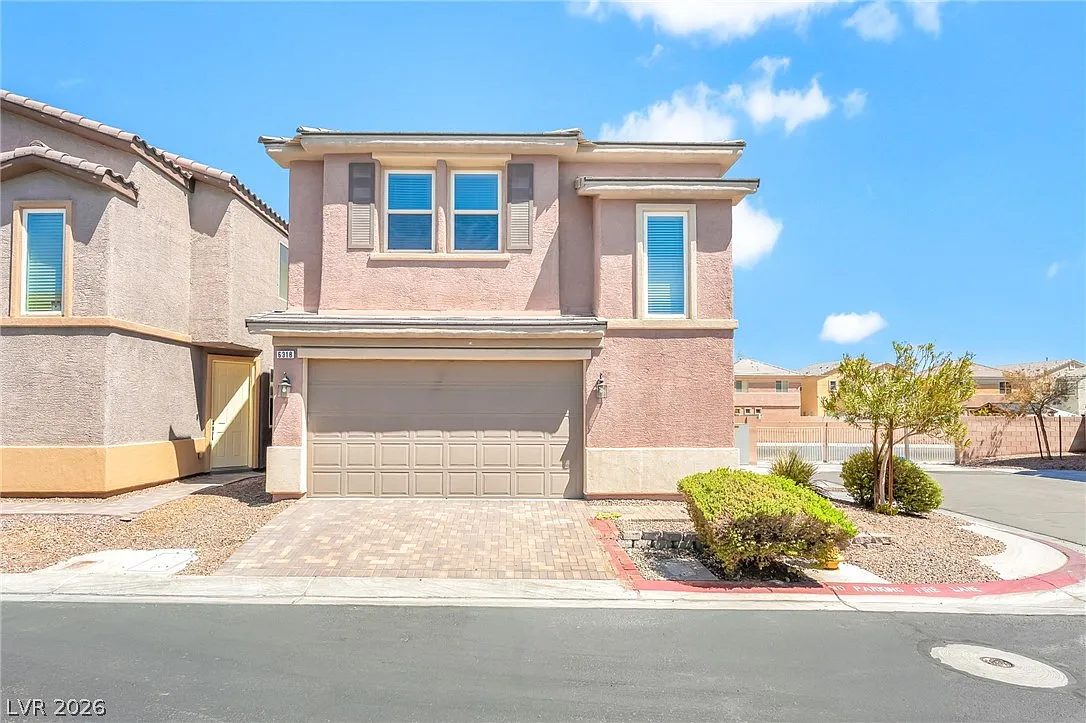 3 bed, 2.5 bath, 1695 sqft, $1,850 — Photo 1