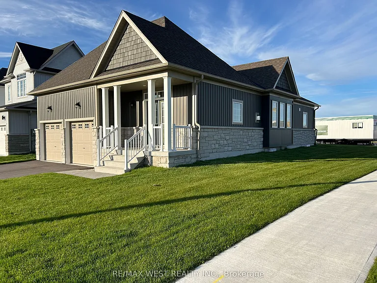 292 Springfield Cres — Photo 1