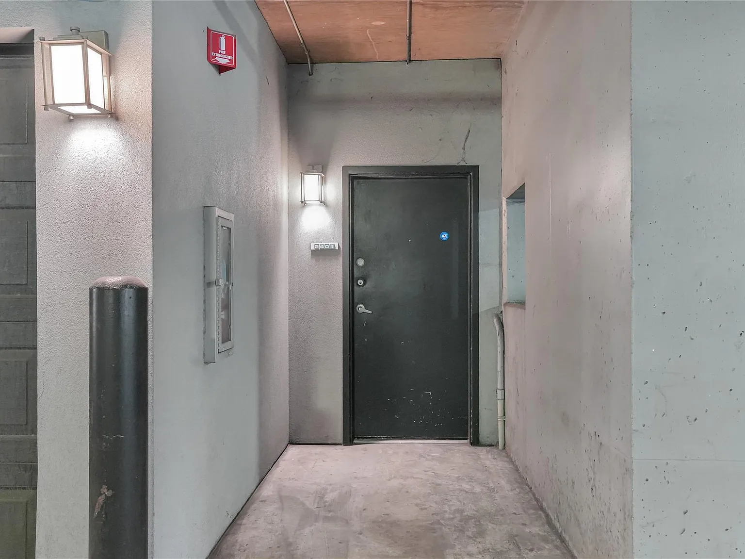 2 bed, 2.0 bath, 1582 sqft, $3,000 — Photo 3