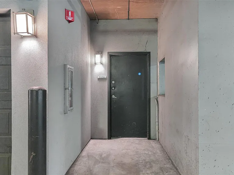2000 Bagby St #2401 — Photo 3