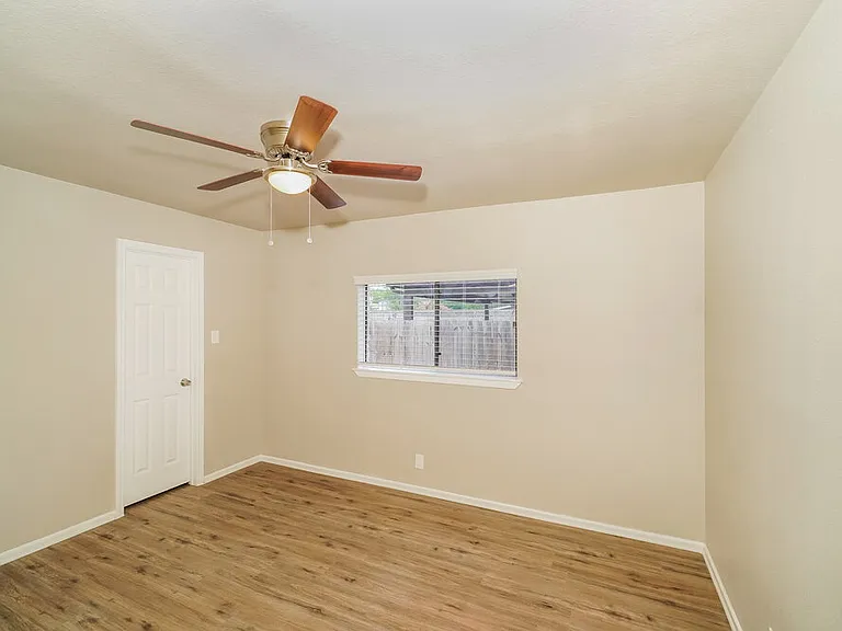 2743 Knoll Tree St — Photo 13
