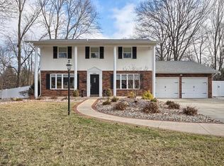 890 Vassar Dr, Edwardsville, IL 62025