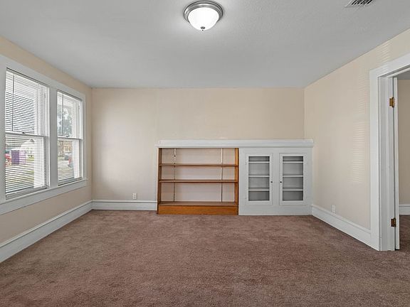 4th image of 419 Clifford St