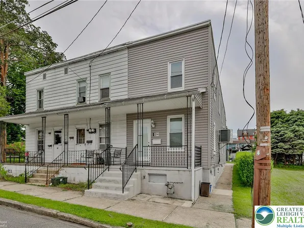 54 Kiernan Ave, Hellertown, PA 18055