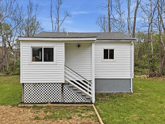 5th image of 216 Cedar River Ln