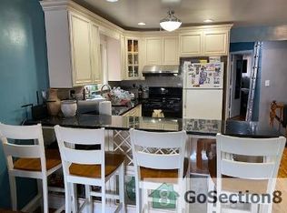 433 White Plains Rd FLOOR 3, Bronx, NY 10473