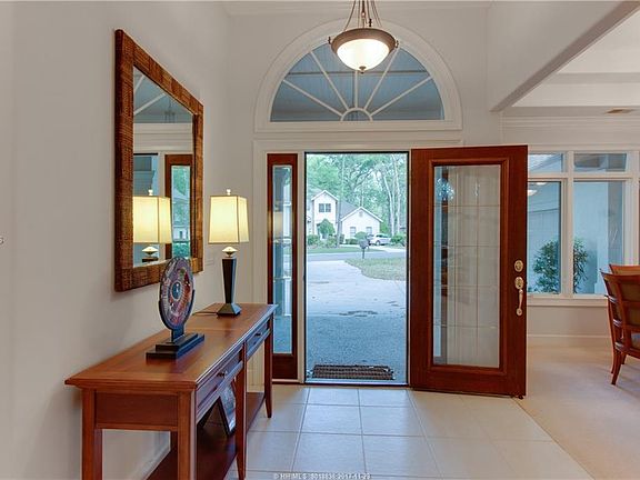 3rd image of 16 Stonegate Dr