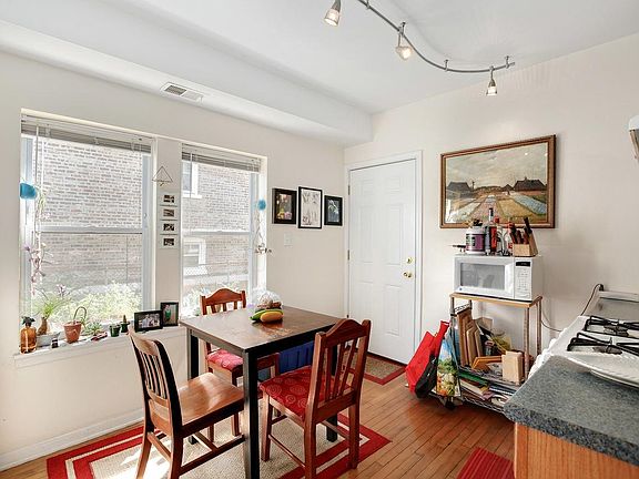 2nd image of 1624 S Fairfield Ave APT 1F