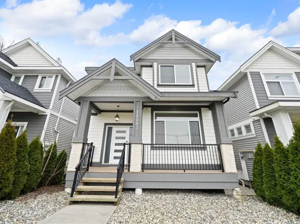 11042 240th St, Maple Ridge, BC V2W 1H6