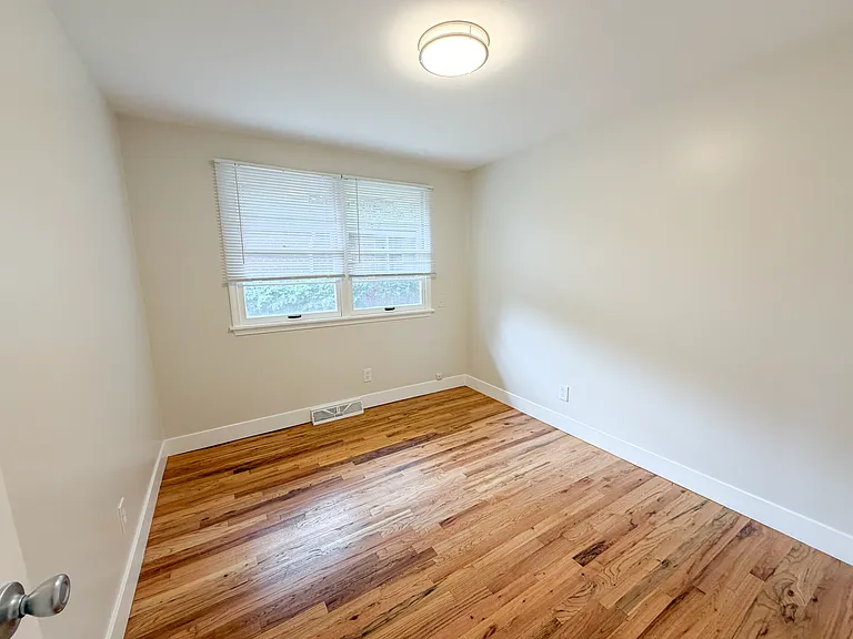808-810 Apple Ct #808 — Photo 10