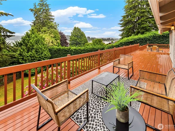 22516 100th Place SW, Vashon, WA 98070