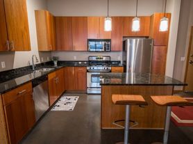 2650 University Ave W