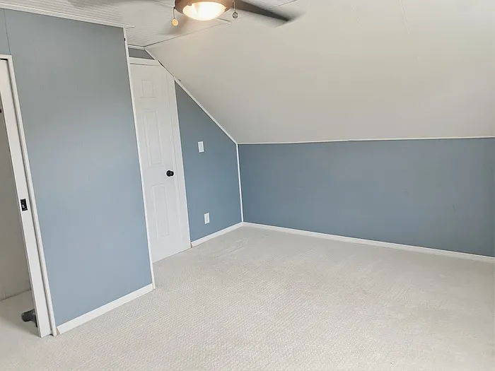 221 Sergeant Ave — Photo 9