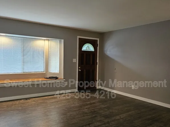 12828 111th Ave NE, Kirkland, WA 98034