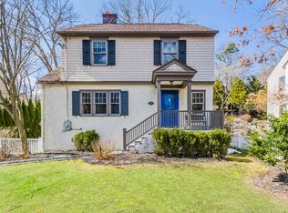 36 Valleywood Rd, Greenwich, CT 06830