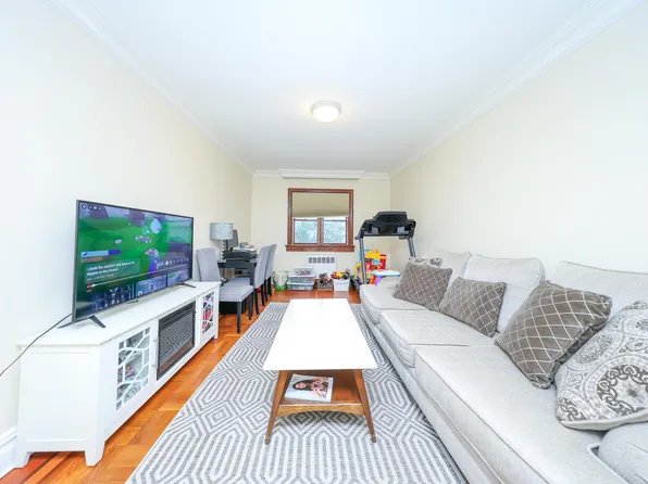 1711 Gerritsen Avenue image 17 of 41