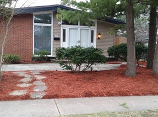 385 Anne Ter, Wheeling, IL 60090