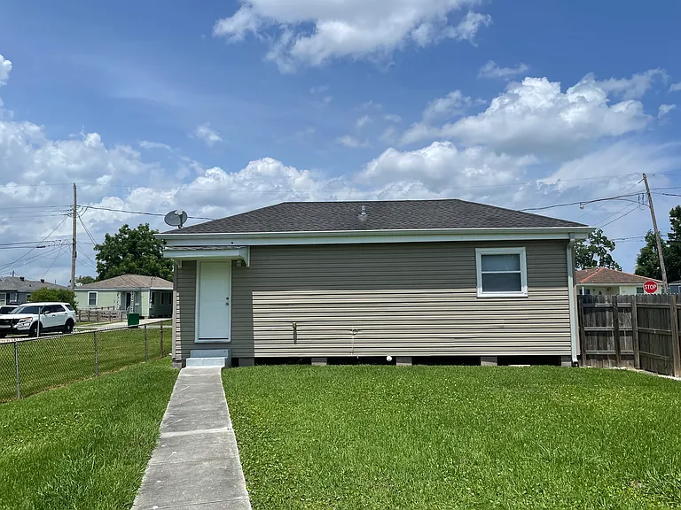 2226 Stafford St — Photo 19