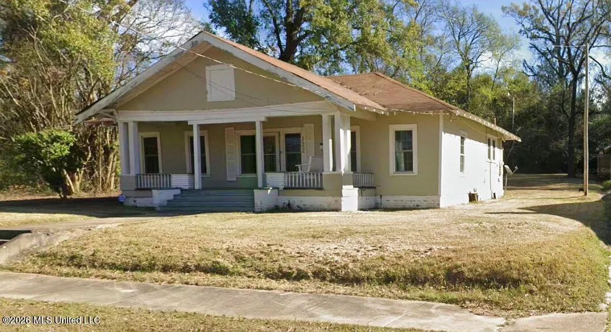 3 bed, 1320 sqft, $1,120 — Photo 2